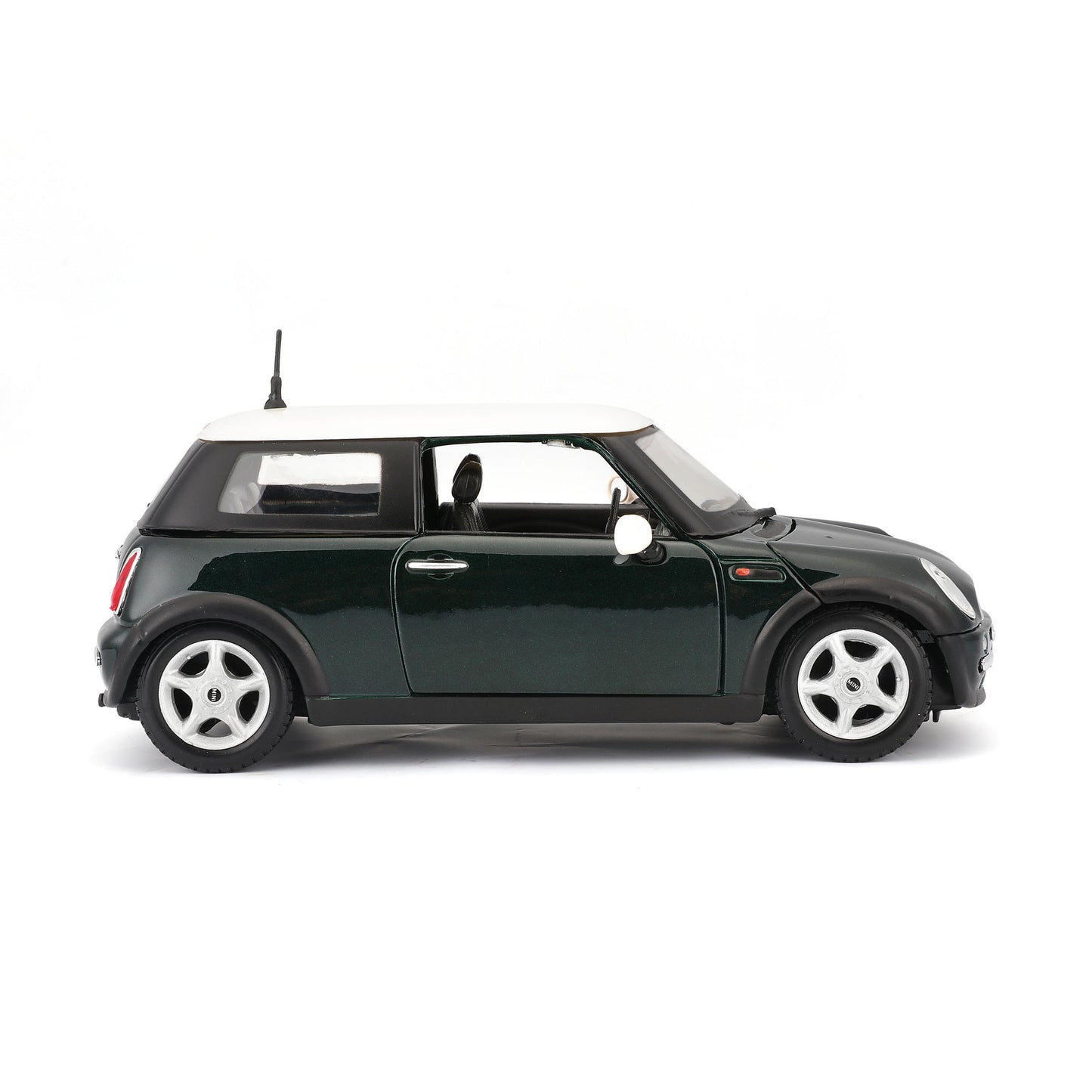 MAISTO MINI COOPER Green 1:24 Die-Cast Model - Wild Willy