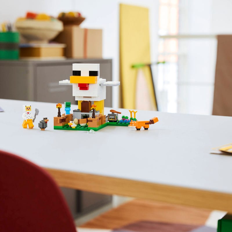 LEGO Minecraft The Chicken Farm 21585