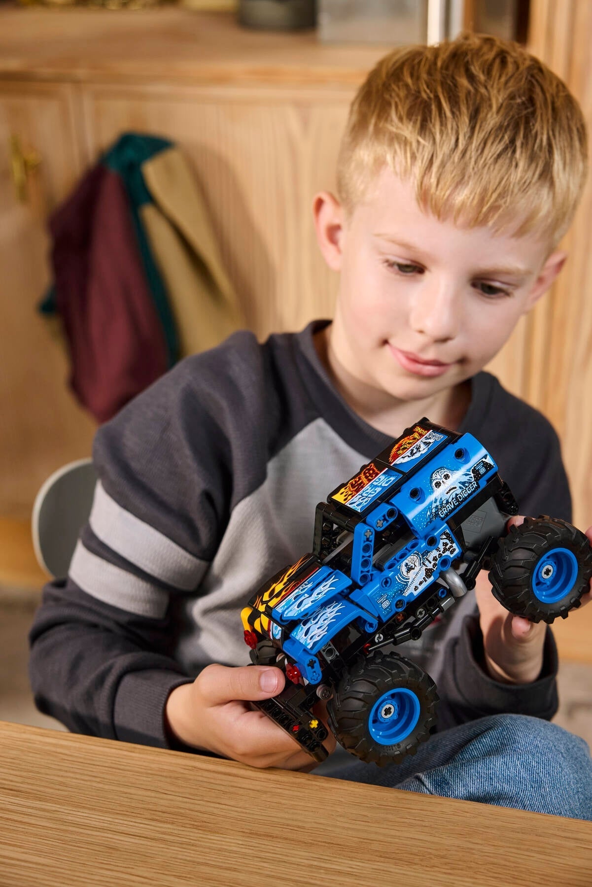 LEGO Technic Monster Jam Grave Digger 42219