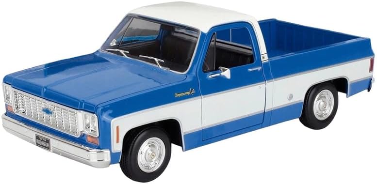 Maisto Chevrolet C10 Cheyenne Super Blue & White 1:18 Diecast Model - Wild Willy