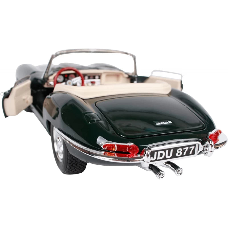 BBURAGO Jaguar E Cabrio 1961 1/18 Diecast Model Car - Wild Willy
