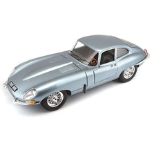 BBURAGO Jaguar E Coupe 1961 1:18 Diecast Model Car - Wild Willy
