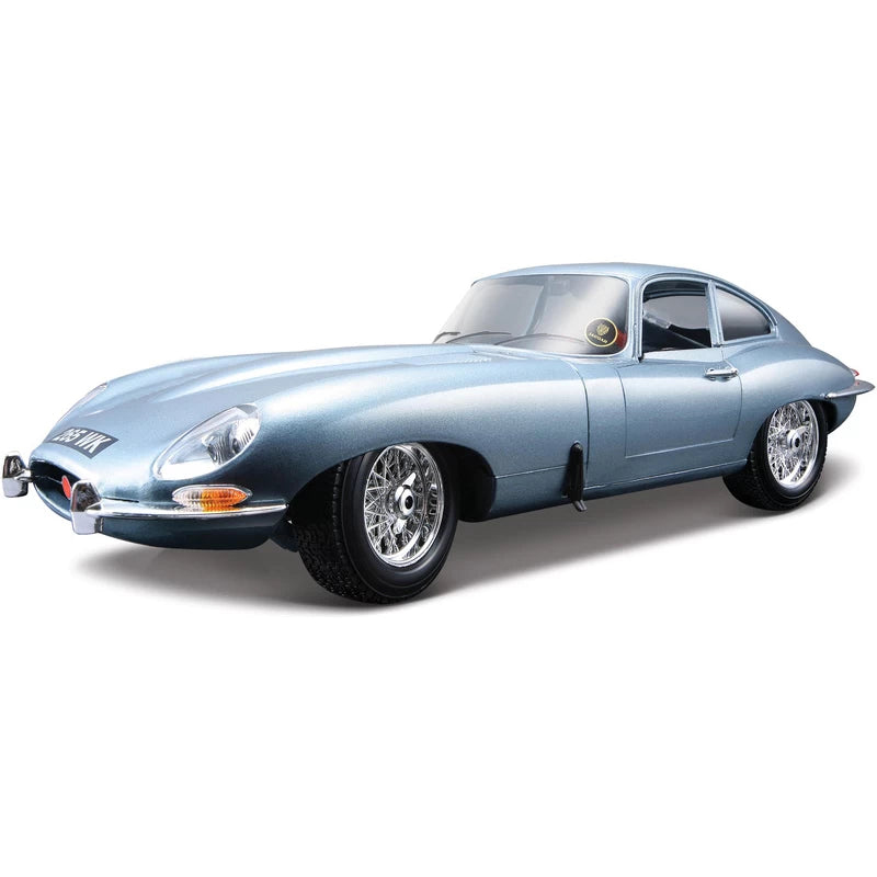 BBURAGO Jaguar E Coupe 1961 1:18 Diecast Model Car - Wild Willy