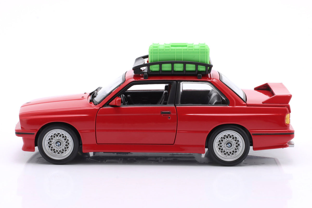 Bburago BMW M3 E30 1988 Touring Series 1:24 Scale Red Die-Cast Model
