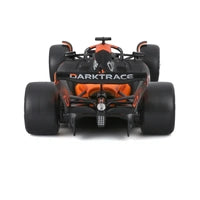 Bburago F1 MCLAREN MCL38 with Piastri Figure - 1:24