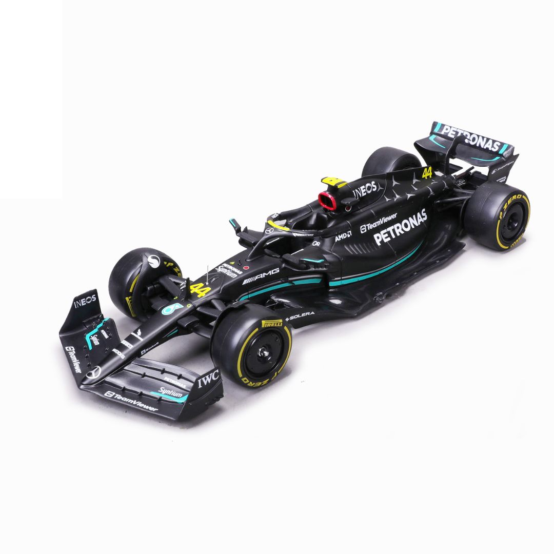 Bburago F1 Mercedes with #44 Hamilton Figure  - 1:24