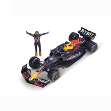 Bburago F1 Oracle Red Bull RB19 #1 with M. Verstappen Figure - 1:24