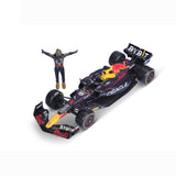 Bburago F1 Oracle Red Bull RB19 #1 with M. Verstappen Figure - 1:24