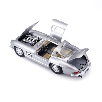 Bburago Mercedes Benz 300SL Silver - 1:18