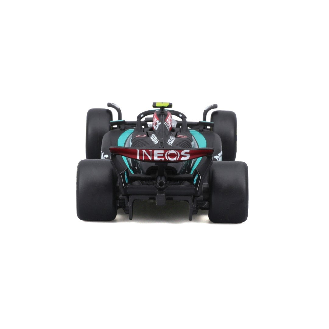 Bburago Mercedes F1 W15 E-Performance #44 - 1:43