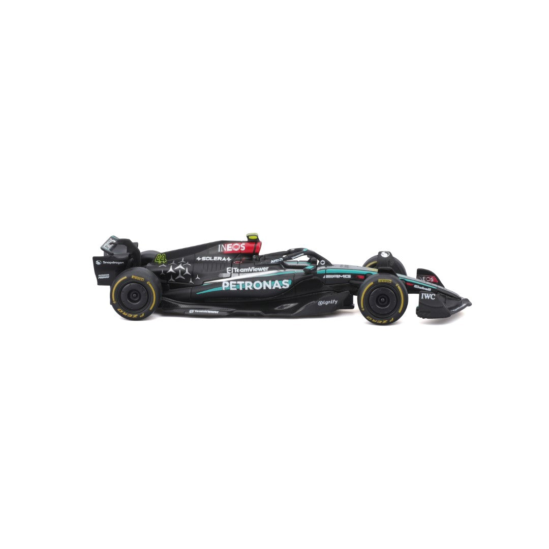 Bburago Mercedes F1 W15 E-Performance #44 - 1:43