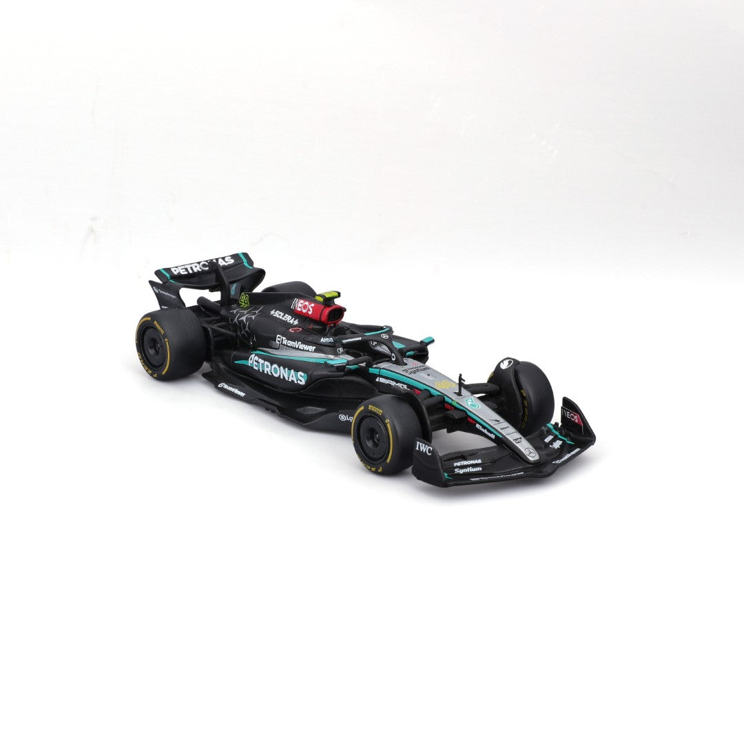 Bburago Mercedes F1 W15 E-Performance #44 - 1:43