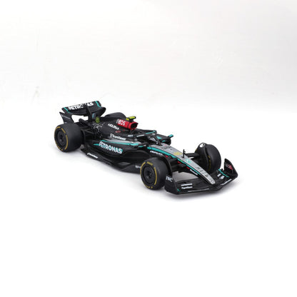 Bburago Mercedes F1 W15 E-Performance #44 - 1:43