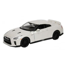Bburago Nissan GT-R 2017 1:24 White