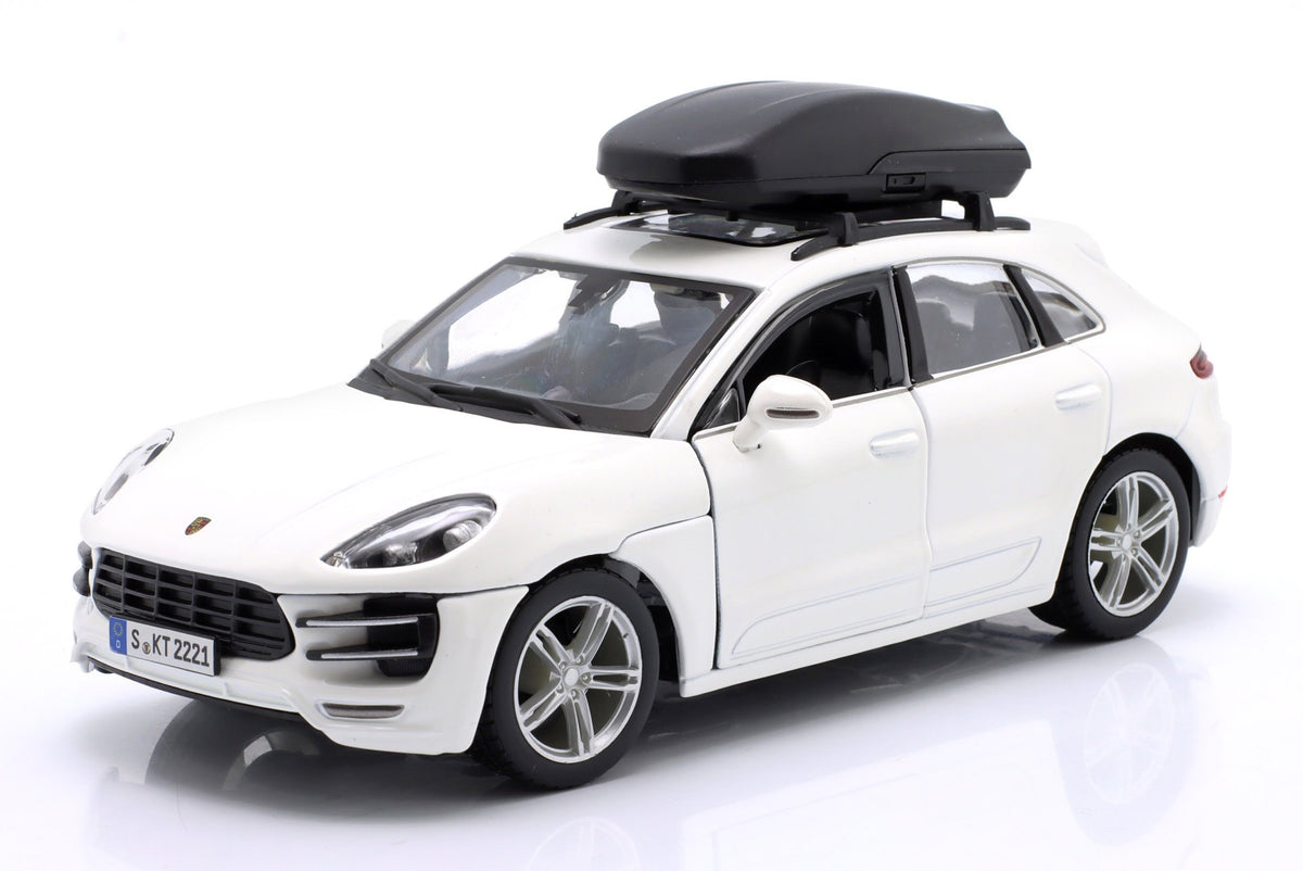 Bburago Porsche Macan Touring Series 1:24 Die-Cast Model