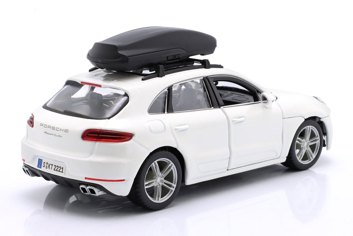 Bburago Porsche Macan Touring Series 1:24 Die-Cast Model
