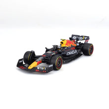 Bburago Red Bull F1 RB18 2022 #11 Sergio Pérez Hard Case - 1:24