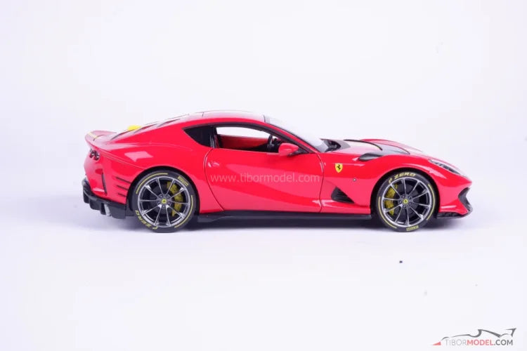 Bburago Signature Ferrari 812 Competizione 1:18 Red