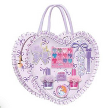Hot Focus Beauty Love Bowtiful Cosmetic Set - Wild Willy