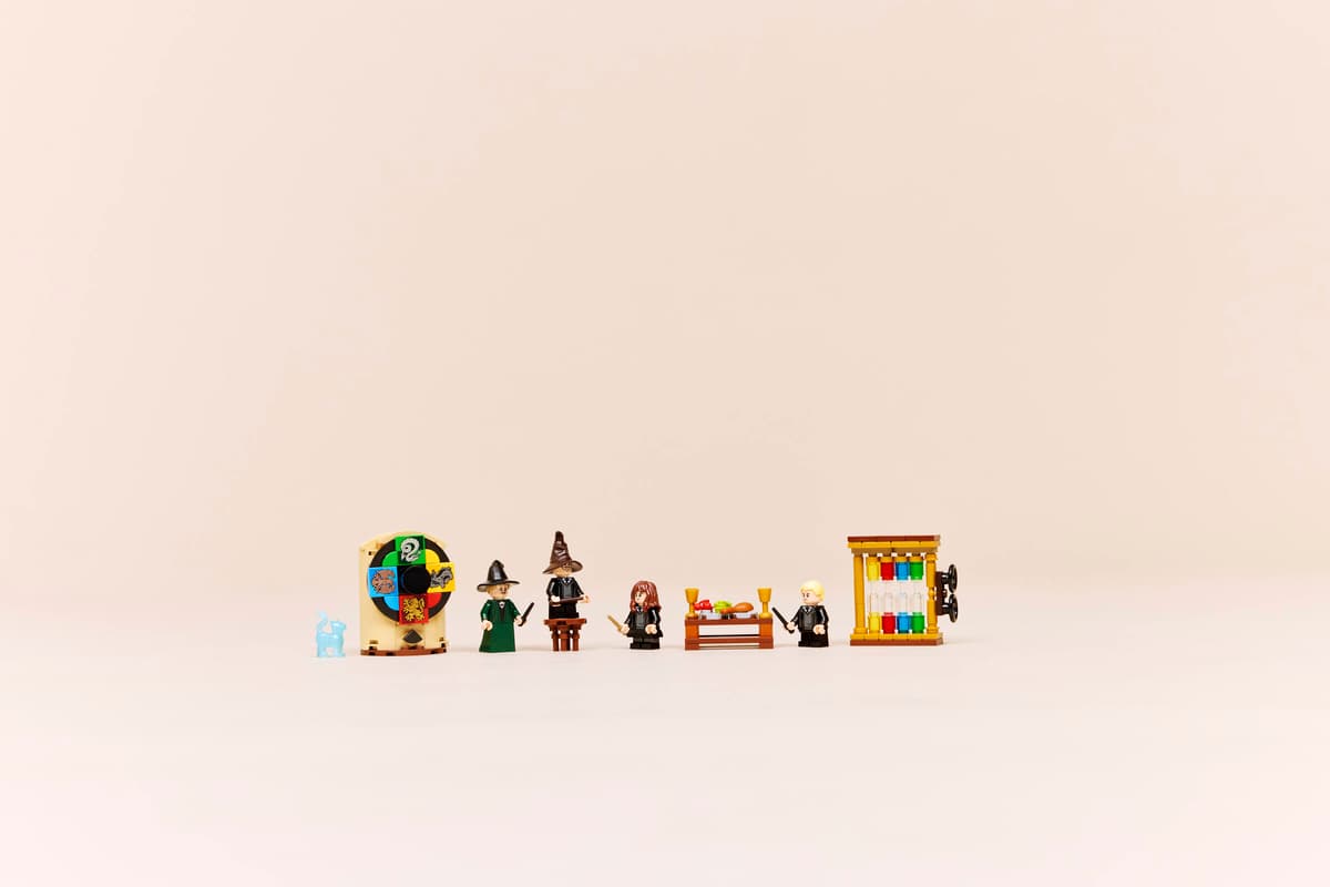 LEGO Harry Potter Hogwarts Castle Sorting Hat Ceremony Playset - Wild Willy
