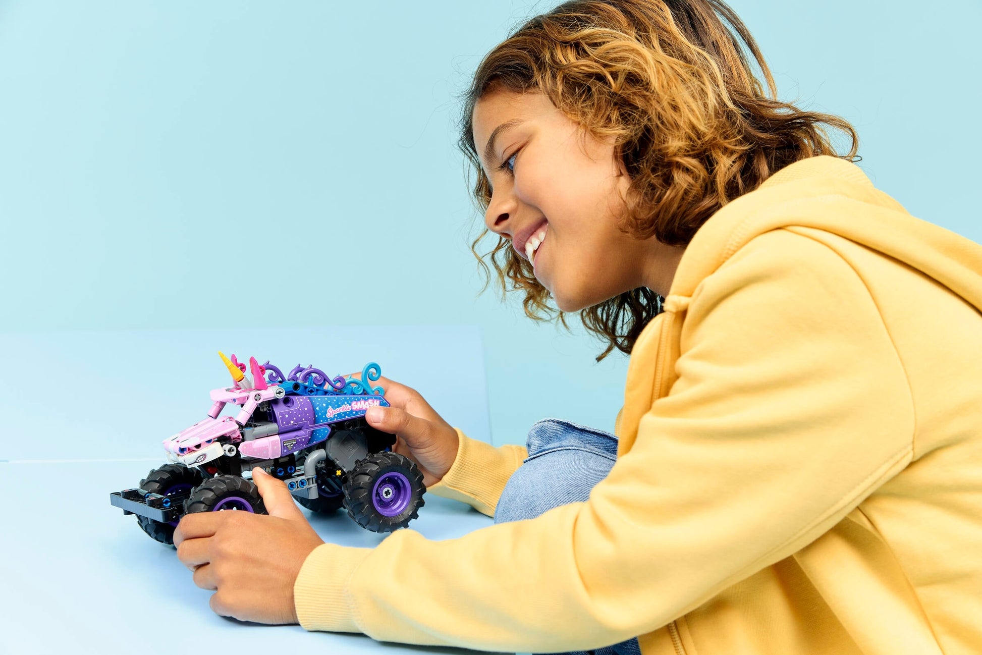 LEGO Technic Monster Jam Sparkle Smash - Wild Willy
