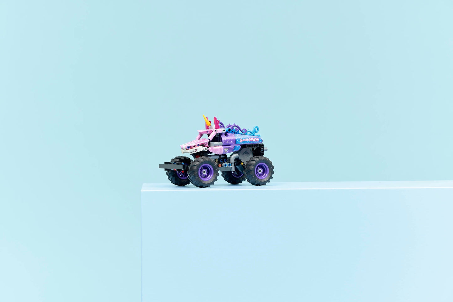 LEGO Technic Monster Jam Sparkle Smash - Wild Willy