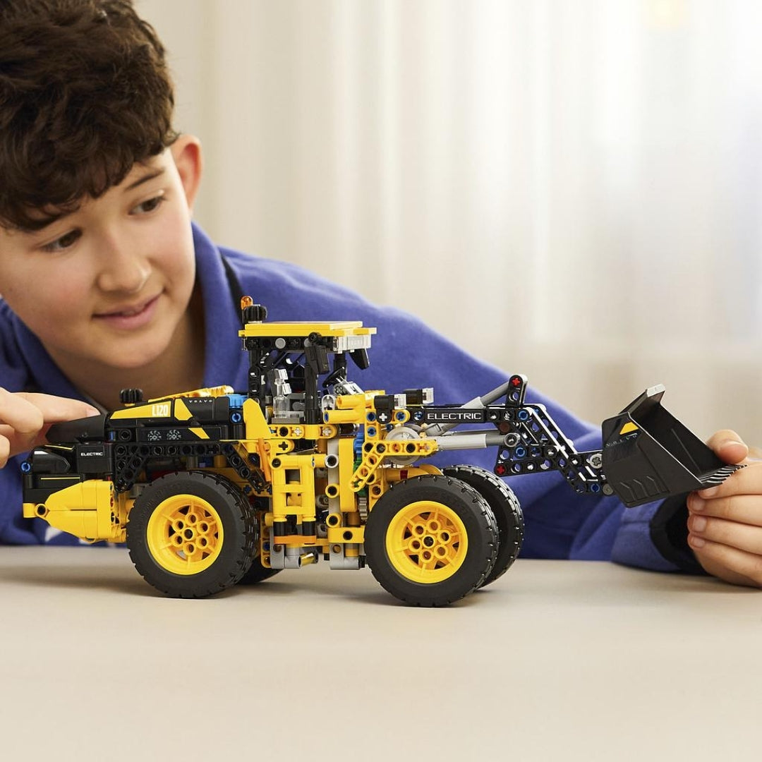 LEGO Technic Volvo L120 Electric Wheel Loader - Wild Willy