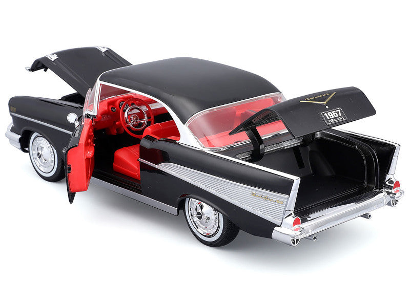 Maisto 1957 Chevrolet Bel Air Coupe - Black