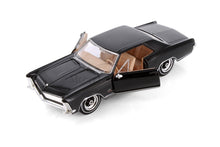 Maisto Buick Riviera Gran Sport 1965 1:24 Scale Die-Cast - Black