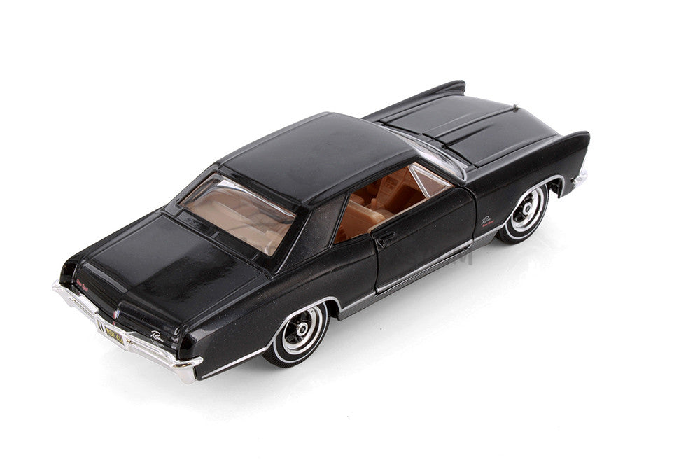 Maisto Buick Riviera Gran Sport 1965 1:24 Scale Die-Cast - Black - Wild Willy