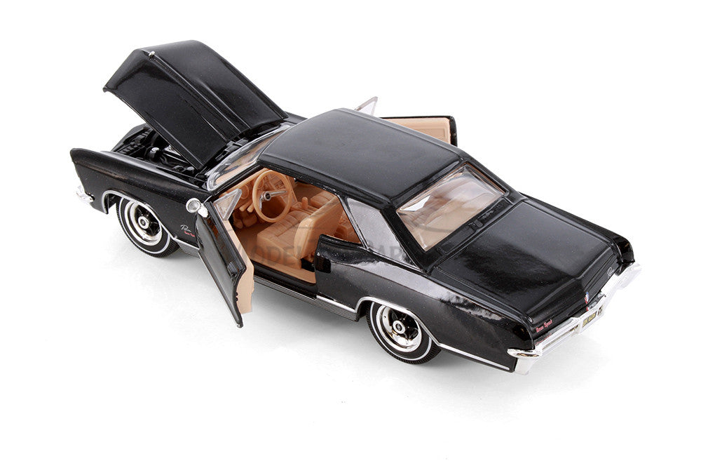 Maisto Buick Riviera Gran Sport 1965 1:24 Scale Die-Cast - Black - Wild Willy