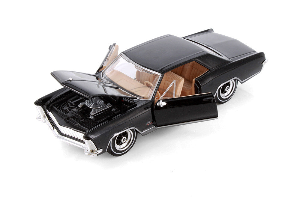 Maisto Buick Riviera Gran Sport 1965 1:24 Scale Die-Cast - Black - Wild Willy