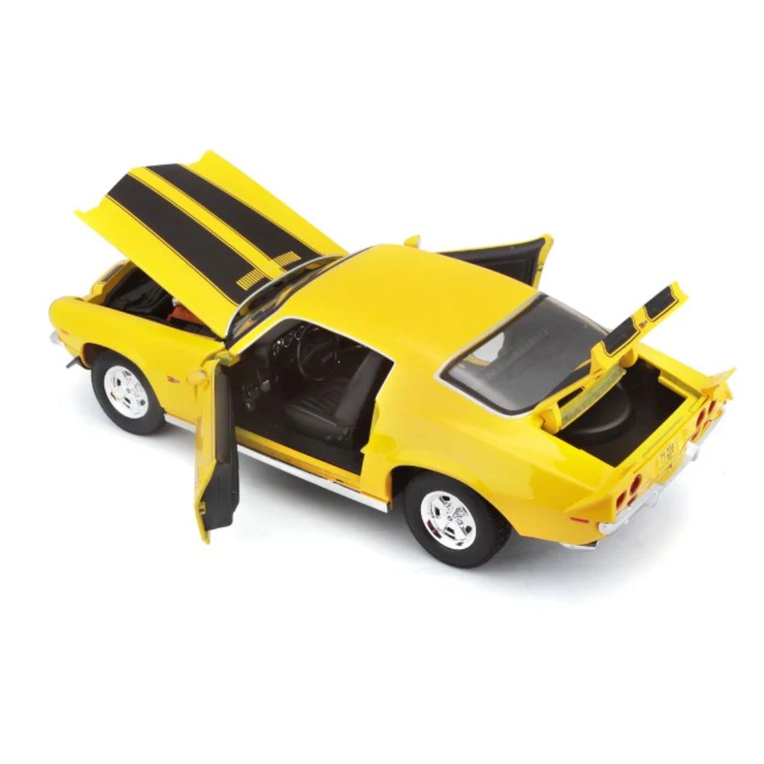 Maisto Chevrolet Camaro 1971 Yellow - 1:18 Diecast Model Car - Wild Willy