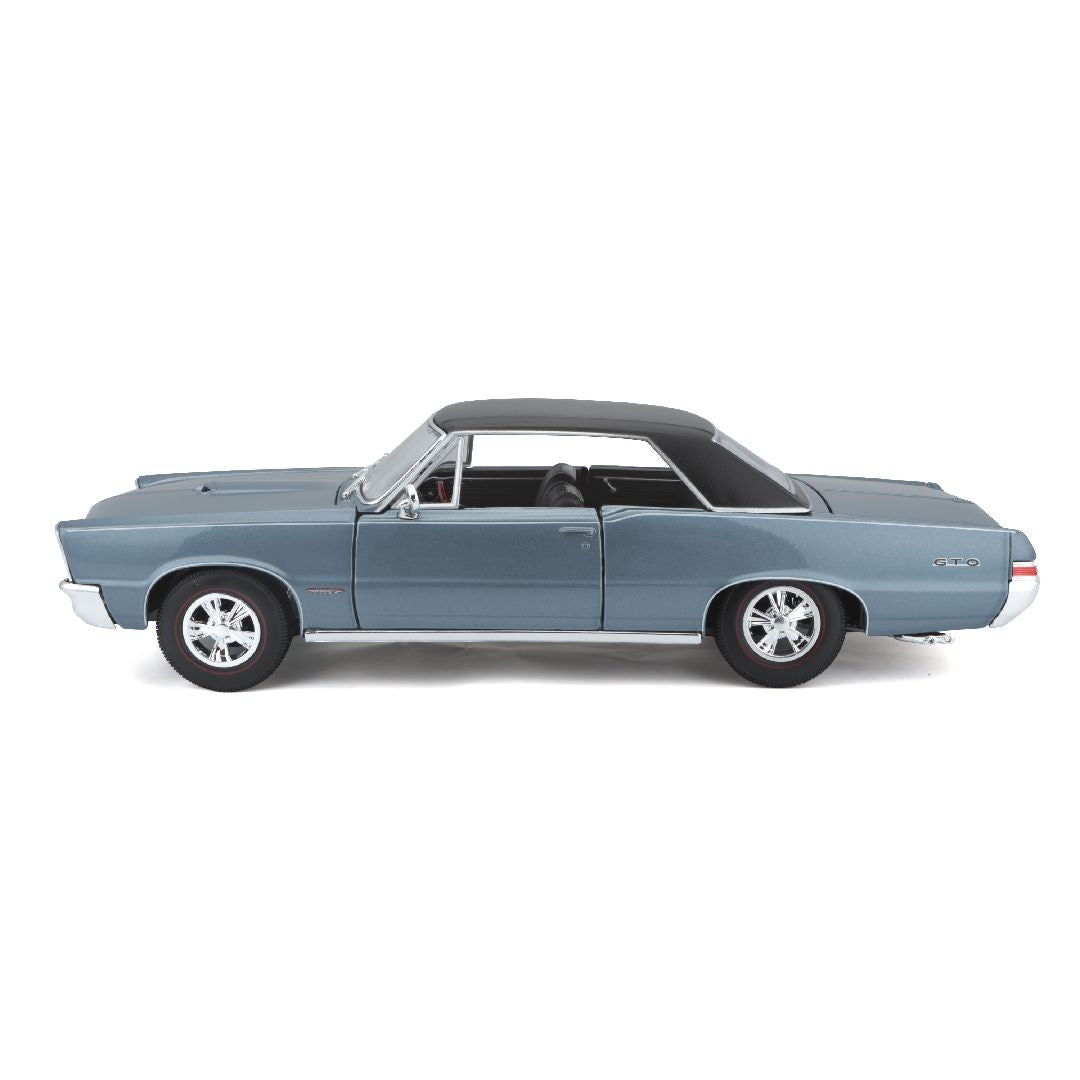 Maisto Pontiac GTO Hurst Edition 1:18 Diecast Model - Wild Willy