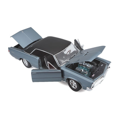 Maisto Pontiac GTO Hurst Edition 1:18 Diecast Model - Wild Willy