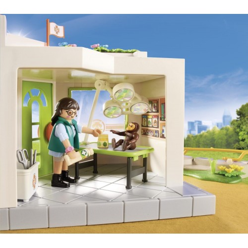 PLAYMOBIL Family Fun Zoo Veterinary Practice