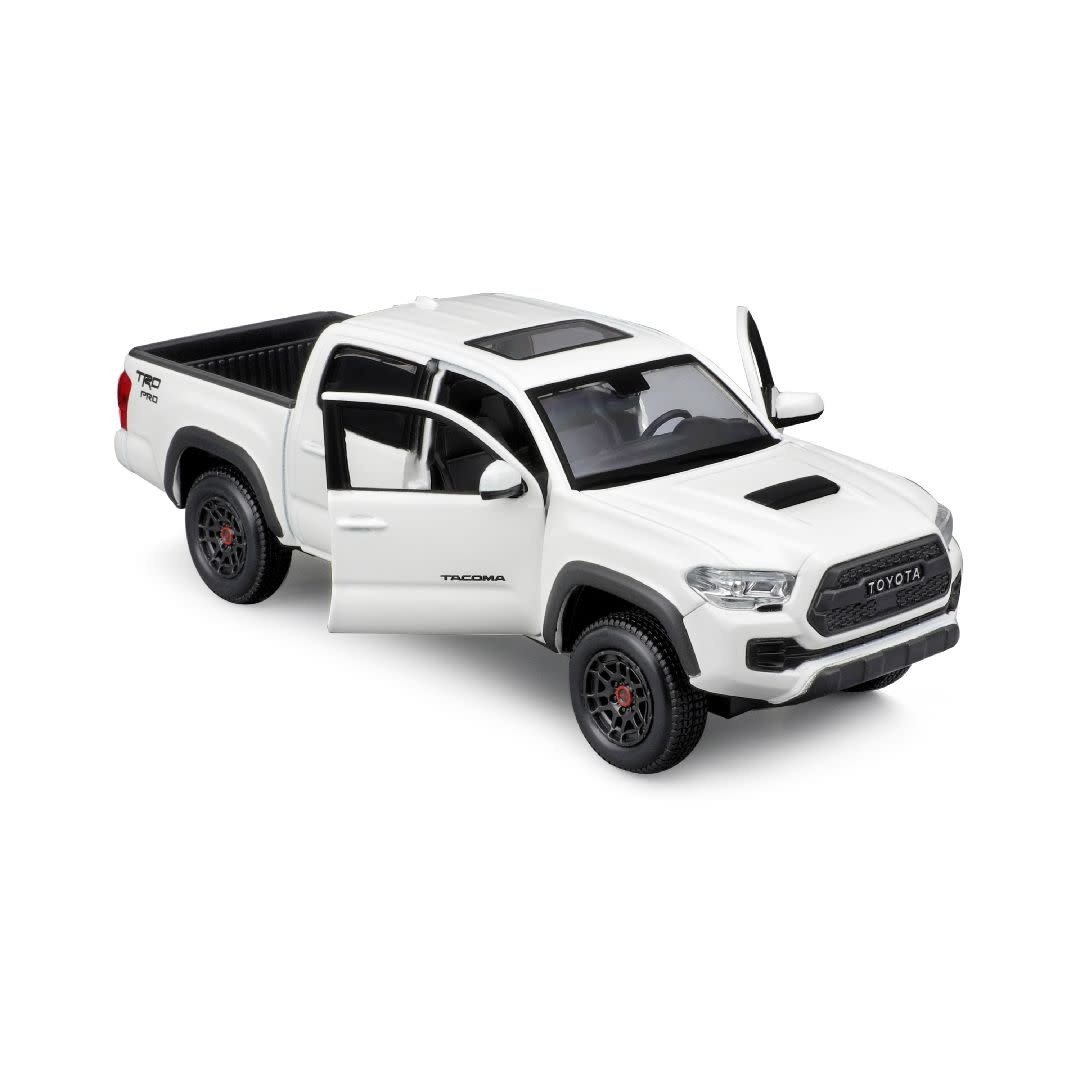 Maisto Toyota Hilux GR White 1:24 Diecast Model - Wild Willy