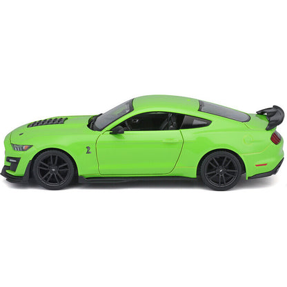 MAISTO Ford Mustang Shelby GT500 1:24 Green Die-Cast Model