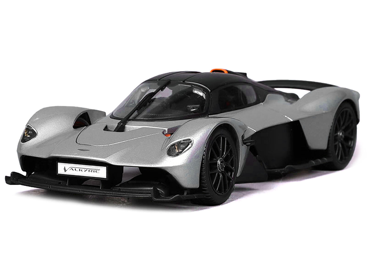 Maisto Aston Martin Valkyrie Silver 1:18 Diecast Model - Wild Willy