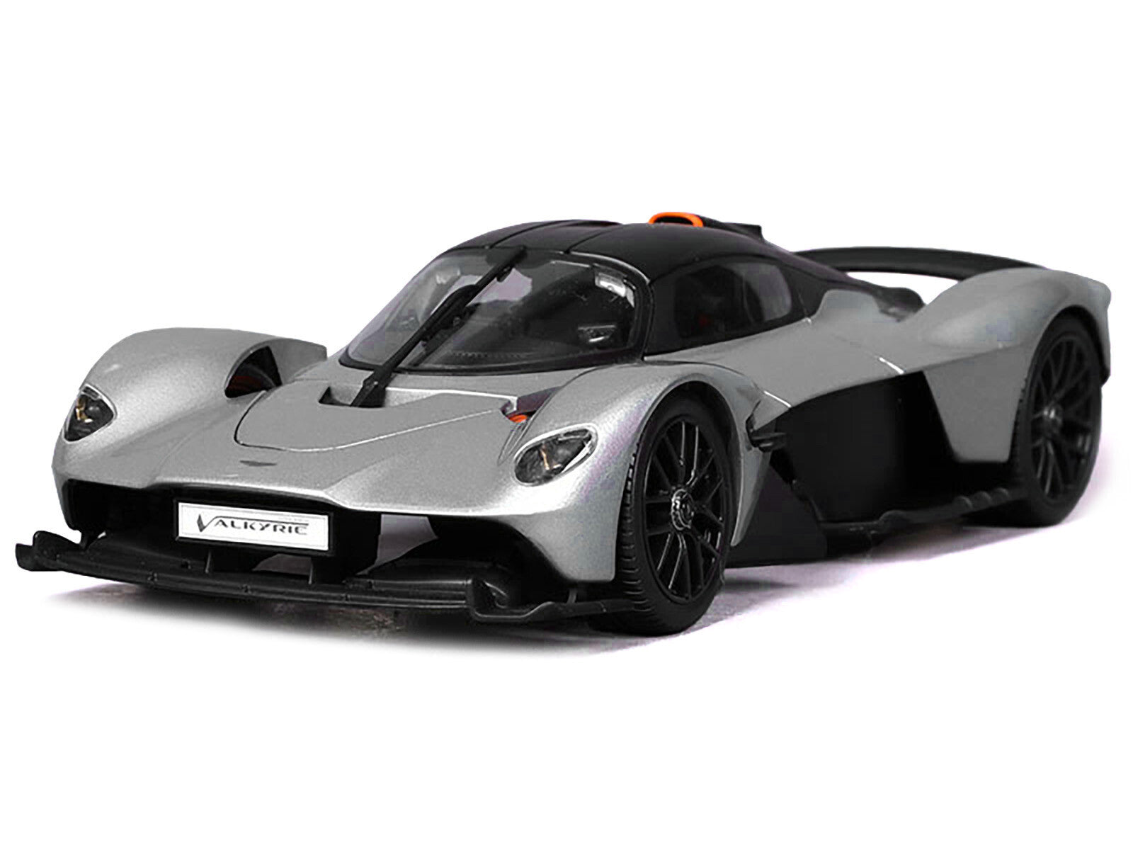 Maisto Aston Martin Valkyrie Silver 1:18 Diecast Model - Wild Willy